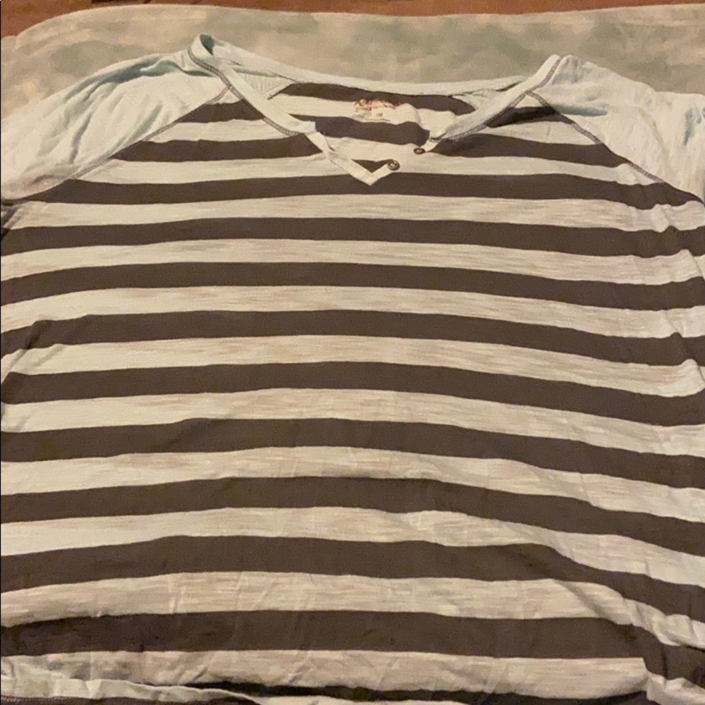 Quarter Sleeve Shirt